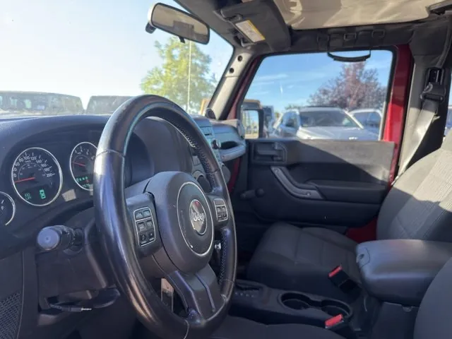 Jeep Wrangler 2011 photo 4