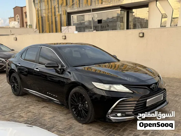 Toyota Camry 2018 photo 2