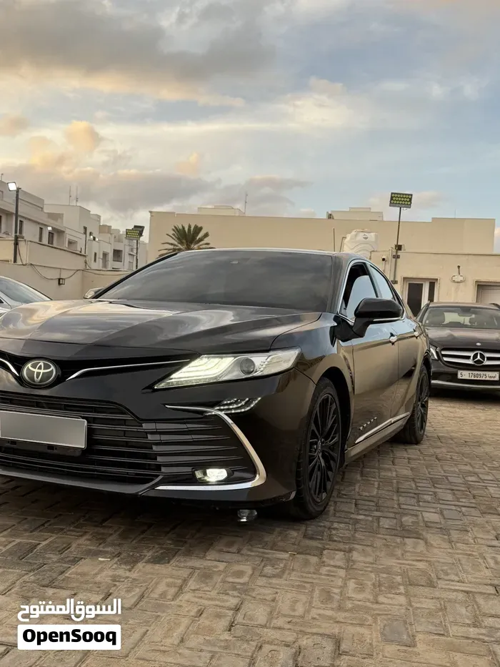Toyota Camry 2018 photo 3
