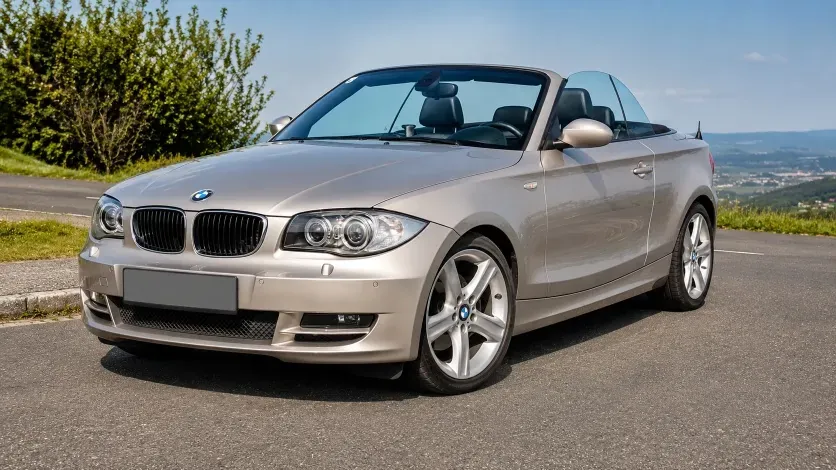 BMW 1 Series 2009 photo 2