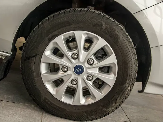 Ford Tourneo Custom 2023 photo 4