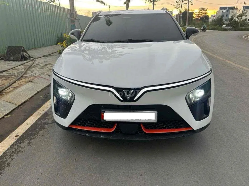 Vinfast Vf7