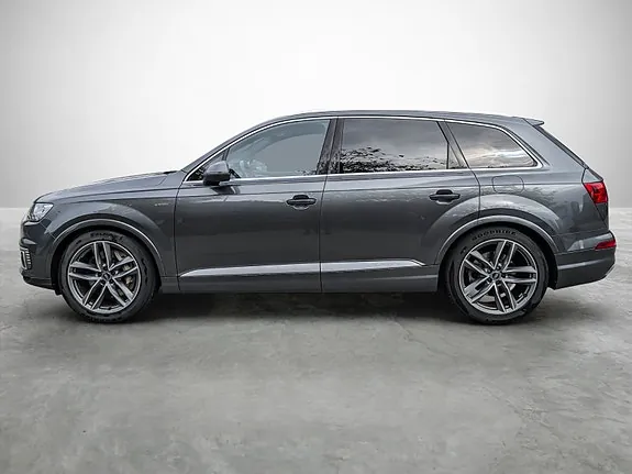 Audi Q7 2018 photo 2