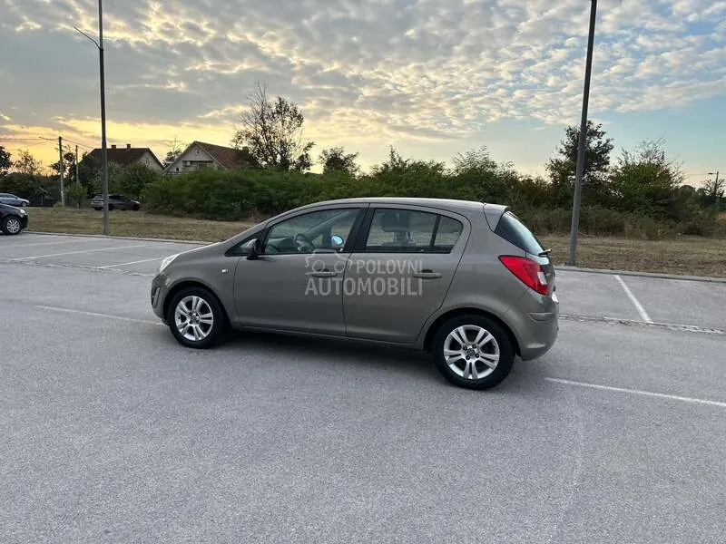 Opel Corsa 2012 photo 5