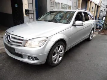 Mercedes-Benz C-Class 2011 photo 2