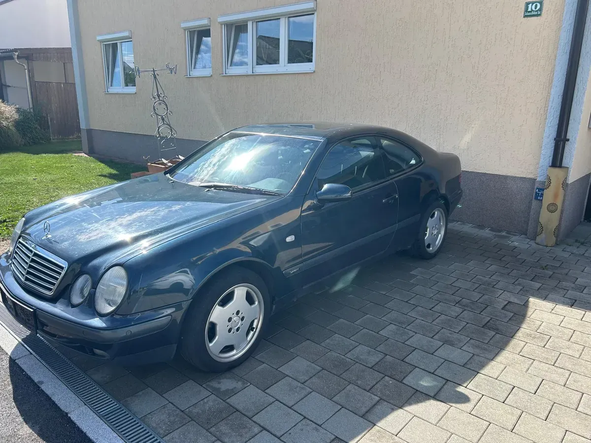 Mercedes-Benz Clk-Class 1999 photo 3