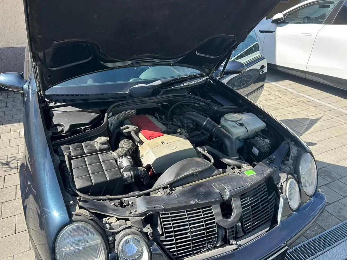 Mercedes-Benz Clk-Class 1999 photo 2