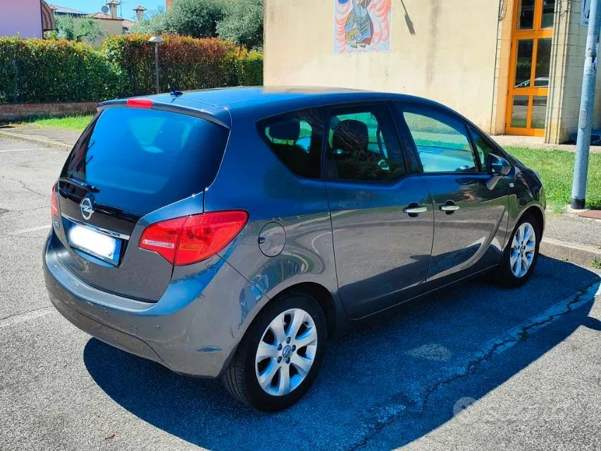 Opel Meriva 2013 photo 2