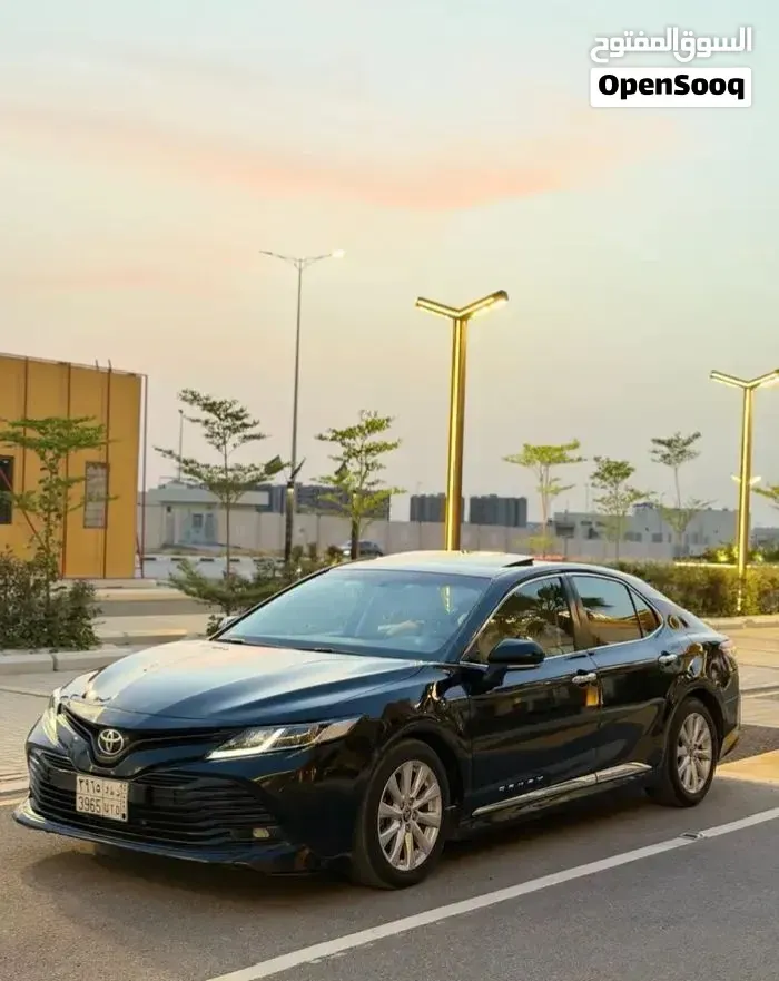 Toyota Camry 2019 photo 2