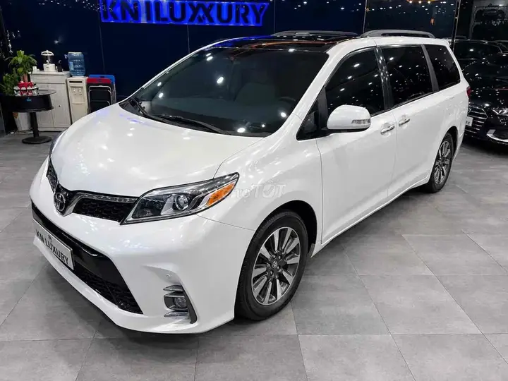 Toyota Sienna 2012 photo 3