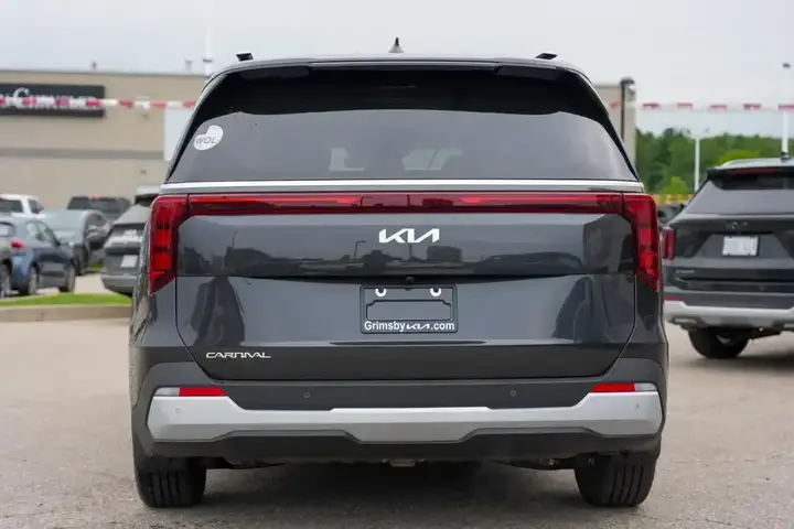 Kia Carnival 2027 photo 5