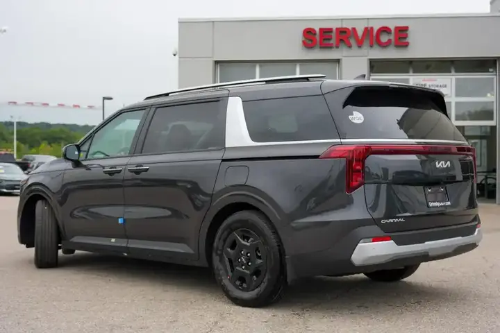 Kia Carnival 2027 photo 4