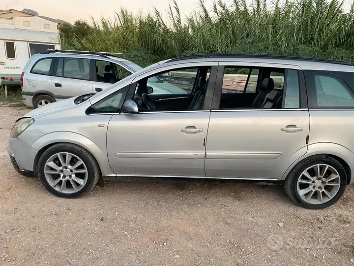 Opel Zafira 2005 photo 3