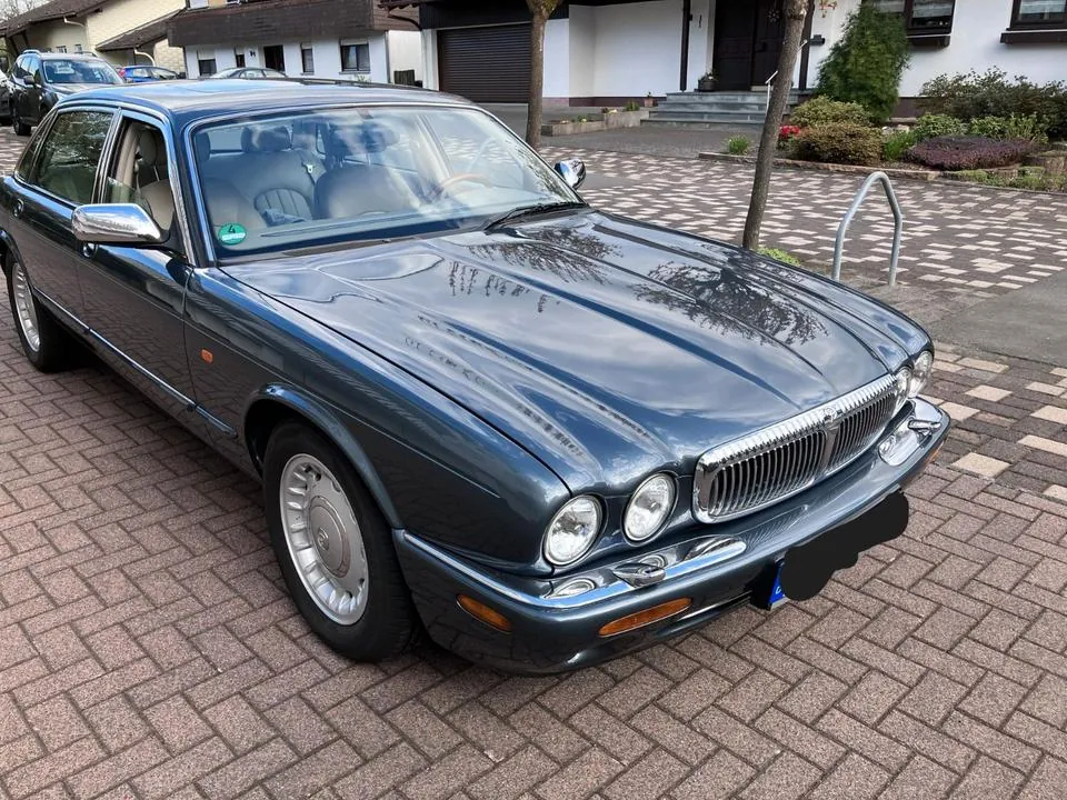 Jaguar Sovereign