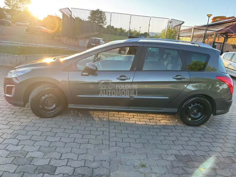 Peugeot 308 2013 photo 2