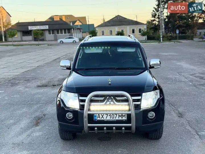 Mitsubishi Pajero Wagon 2007 photo 2
