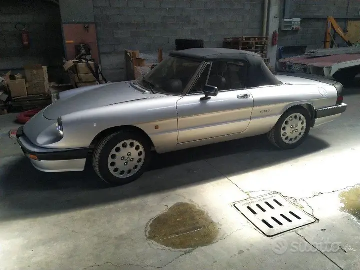 Alfa Romeo Spider 1988 photo 2