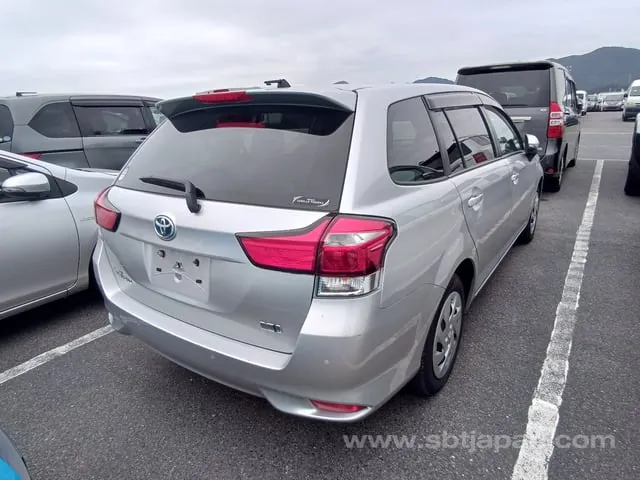Toyota Corolla Fielder 2021 photo 4