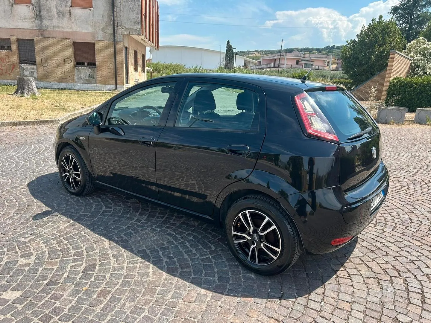 Fiat Punto Evo 2011 photo 3