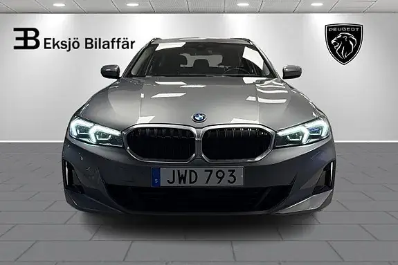BMW 330E 2024 photo 2