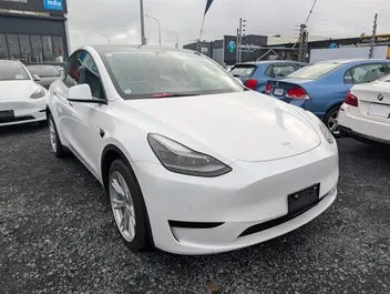 Tesla Model Y 2022 photo 2