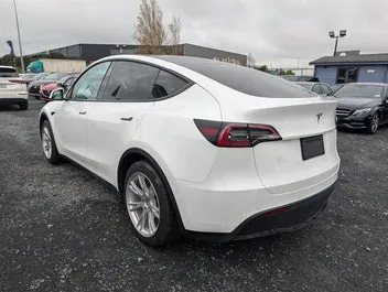 Tesla Model Y 2022 photo 5
