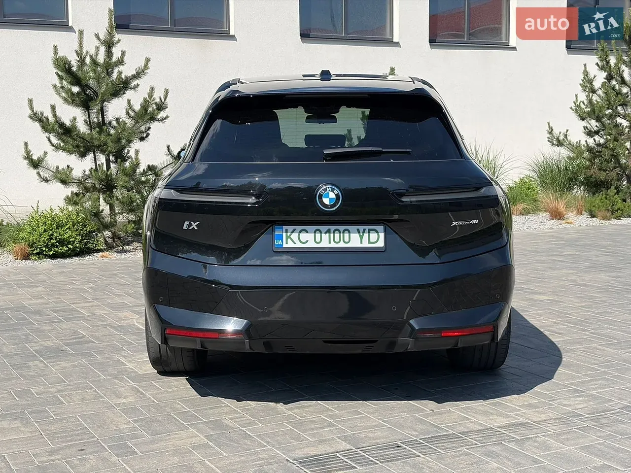 BMW Ix 2022 photo 2