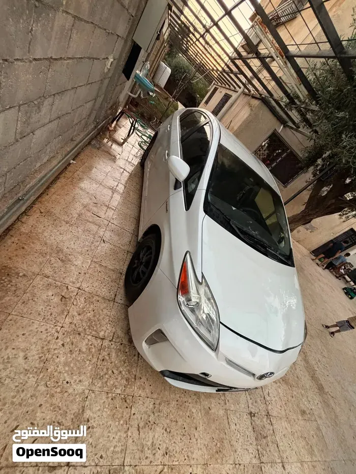 Toyota Prius 2015 photo 3