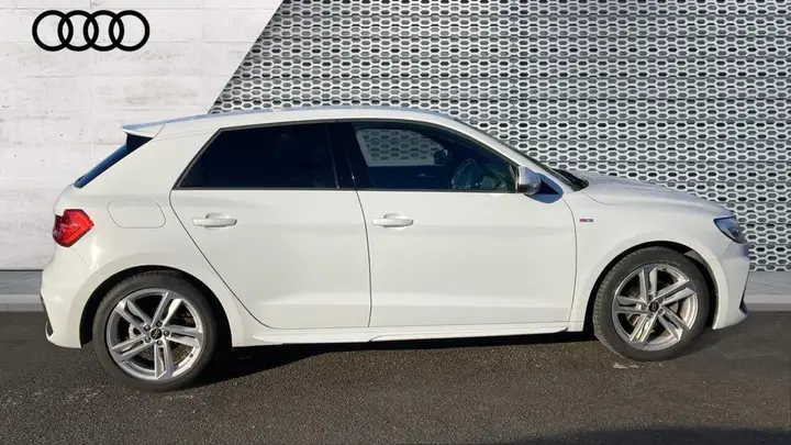 Audi A1 2023 photo 4