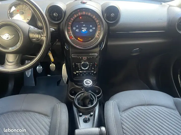 Mini Countryman 2015 photo 2