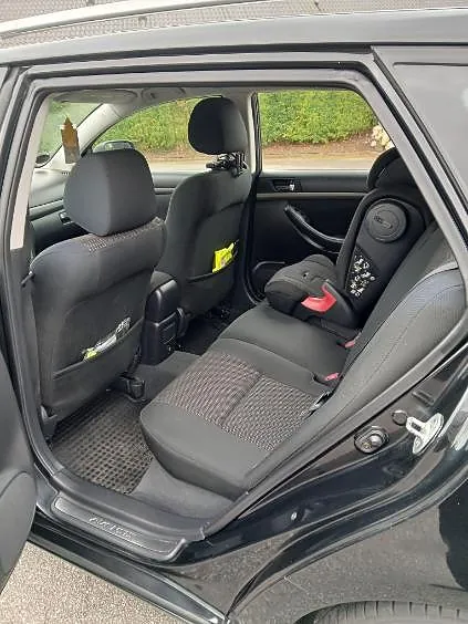 Toyota Avensis 2006 photo 5