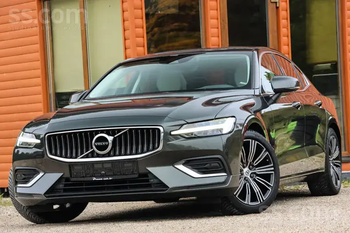 Volvo S60 2022 photo 2