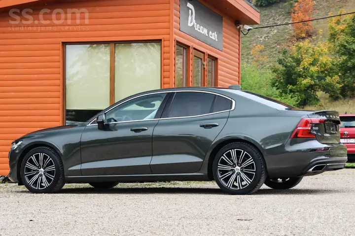 Volvo S60 2022 photo 5