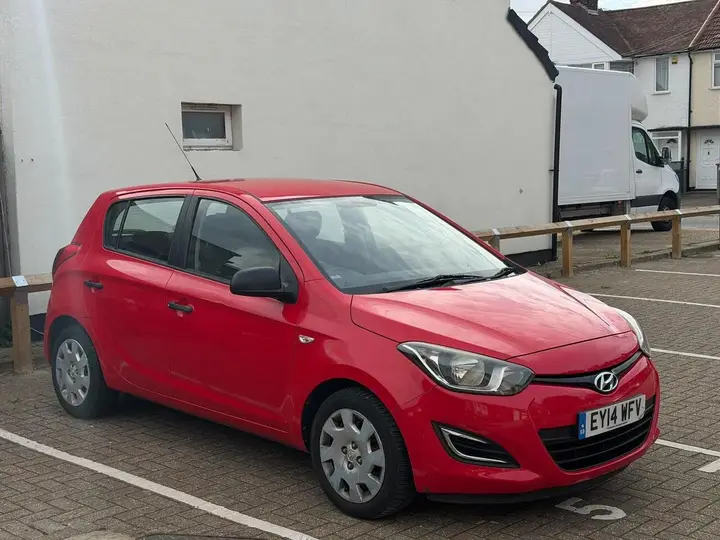 Hyundai I20