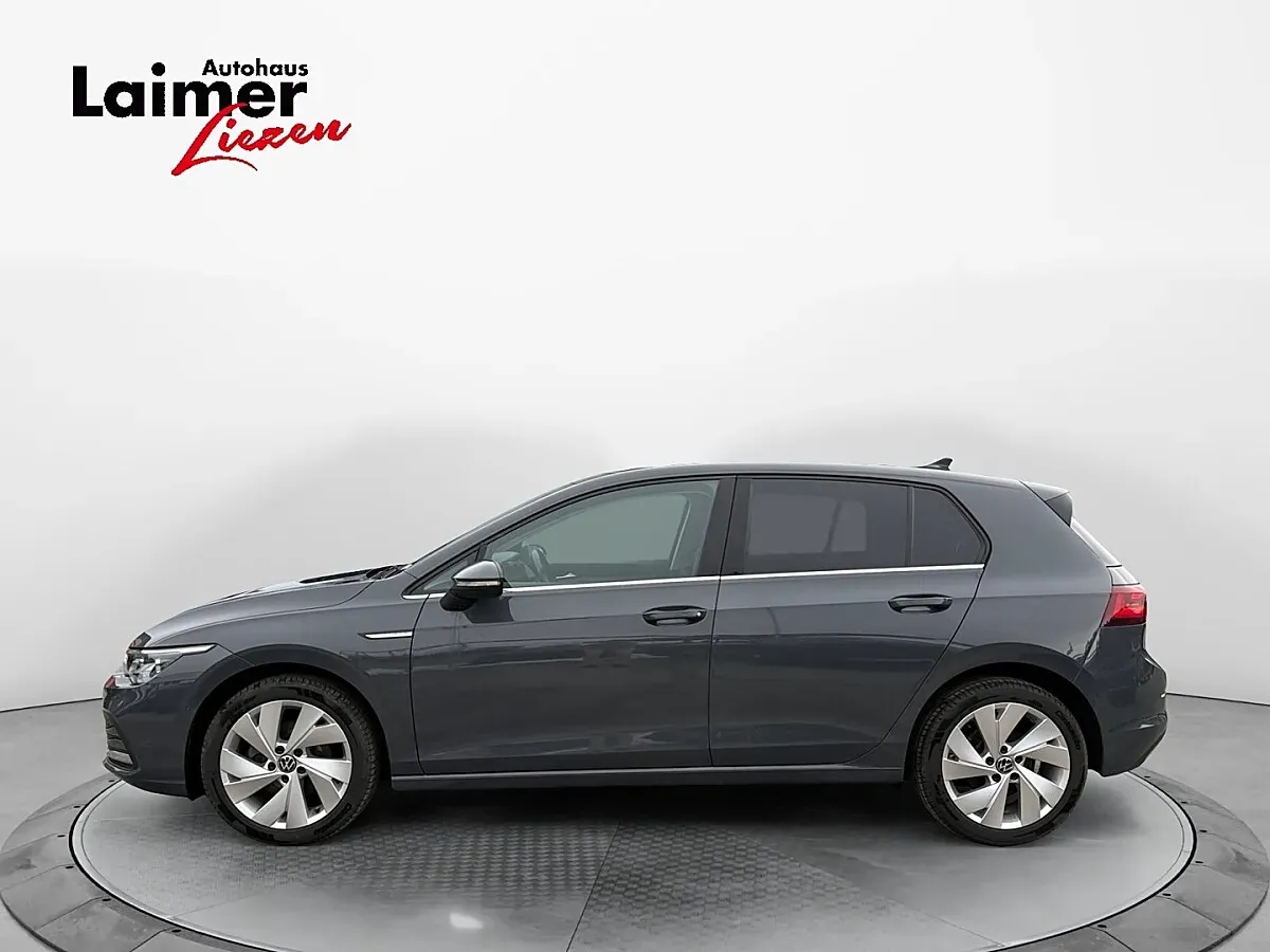 Volkswagen Golf 2023 photo 2