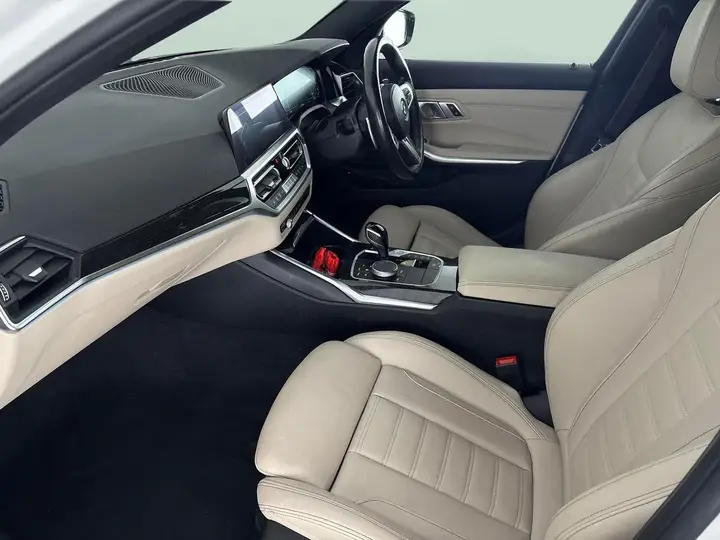 BMW 3 Series 2021 photo 4