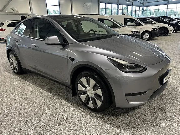 Tesla Model Y 2023 photo 5