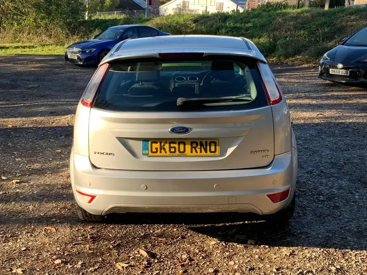 Ford Focus 2010 photo 4