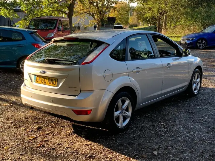 Ford Focus 2010 photo 5