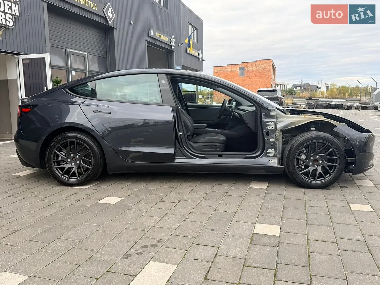 Tesla Model 3 2024 photo 5