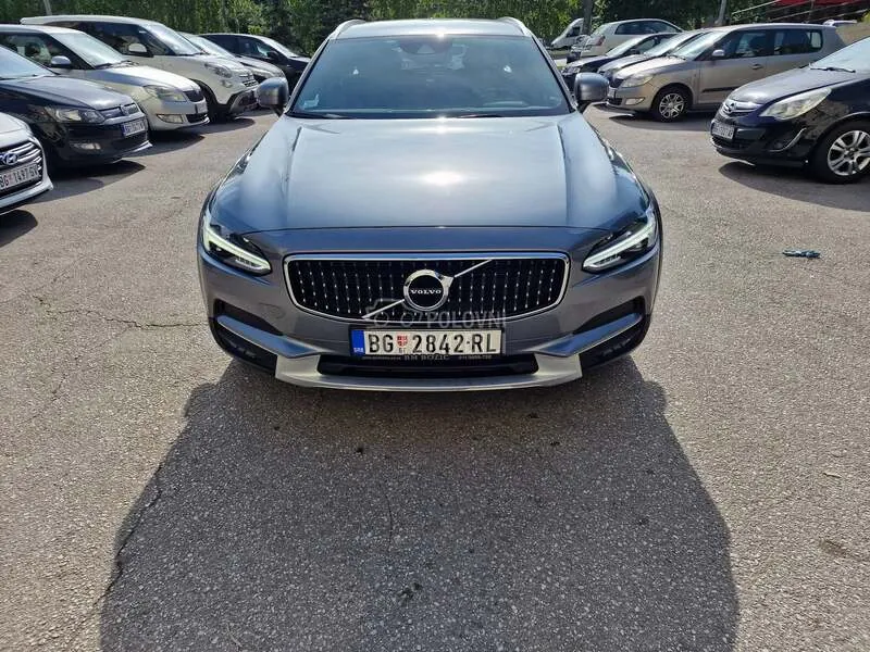 Volvo V90 Cross Country 2017 photo 2