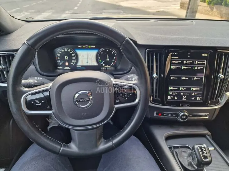Volvo V90 Cross Country 2017 photo 4