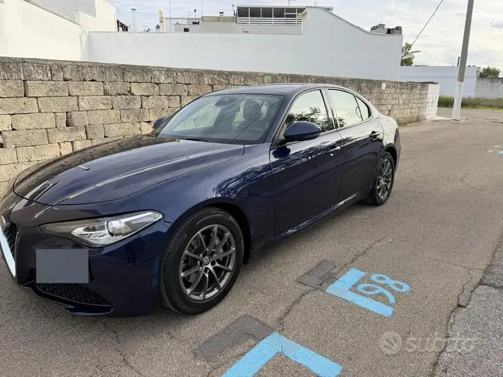 Alfa Romeo Giulia 2019 photo 2