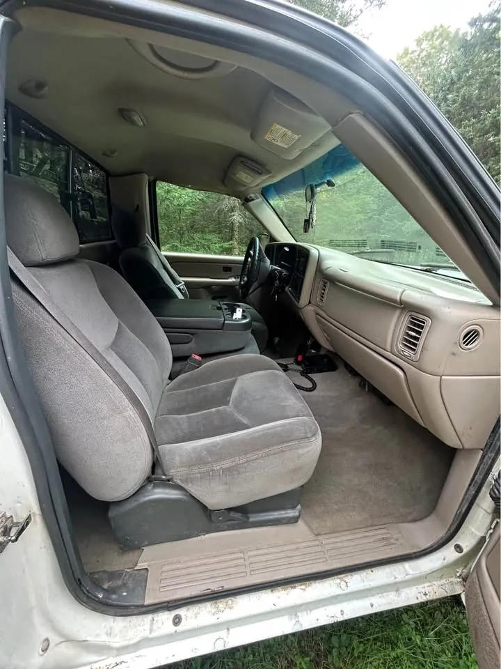 Chevrolet Silverado 2500 2002 photo 3