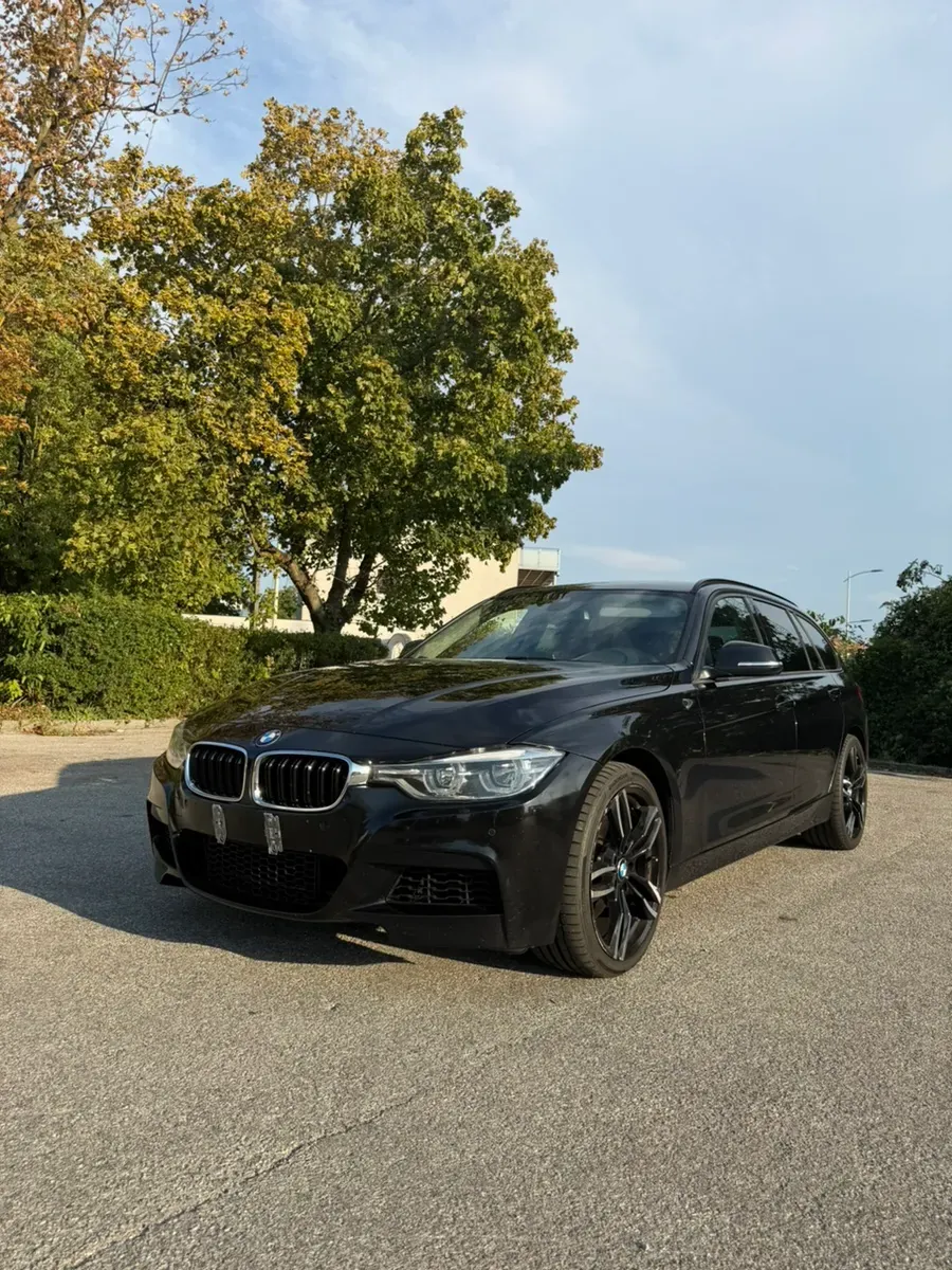 BMW 3 Series 2018 photo 2