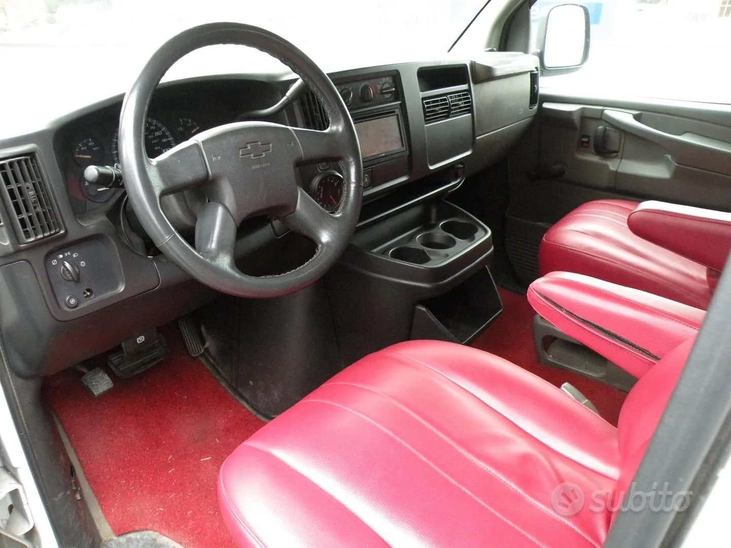 Chevrolet Chevy Van 2002 photo 5