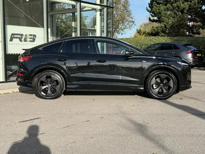 Audi Q4 E-Tron 2026 photo 2