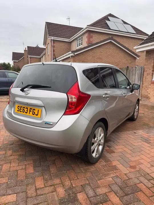 Nissan Note 2014 photo 5