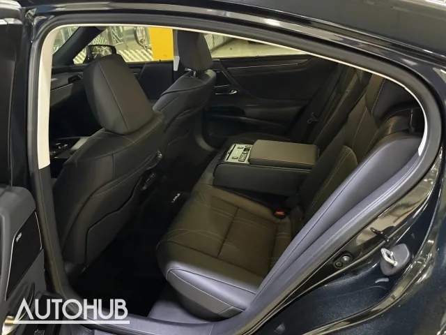 Lexus Es 2025 photo 5
