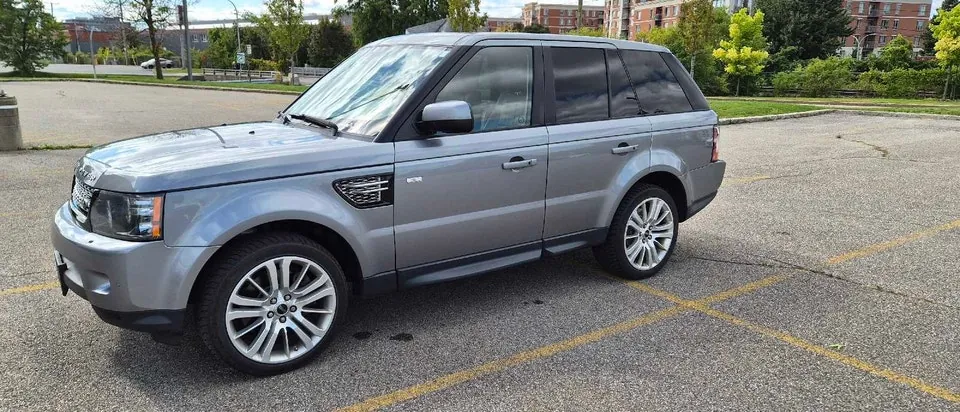 Land Rover Range Rover Sport 2012 photo 2